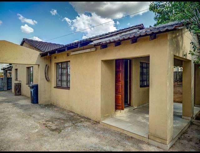 4 BEDROOM HOUSE FOR SALE IN NORKEM PARK